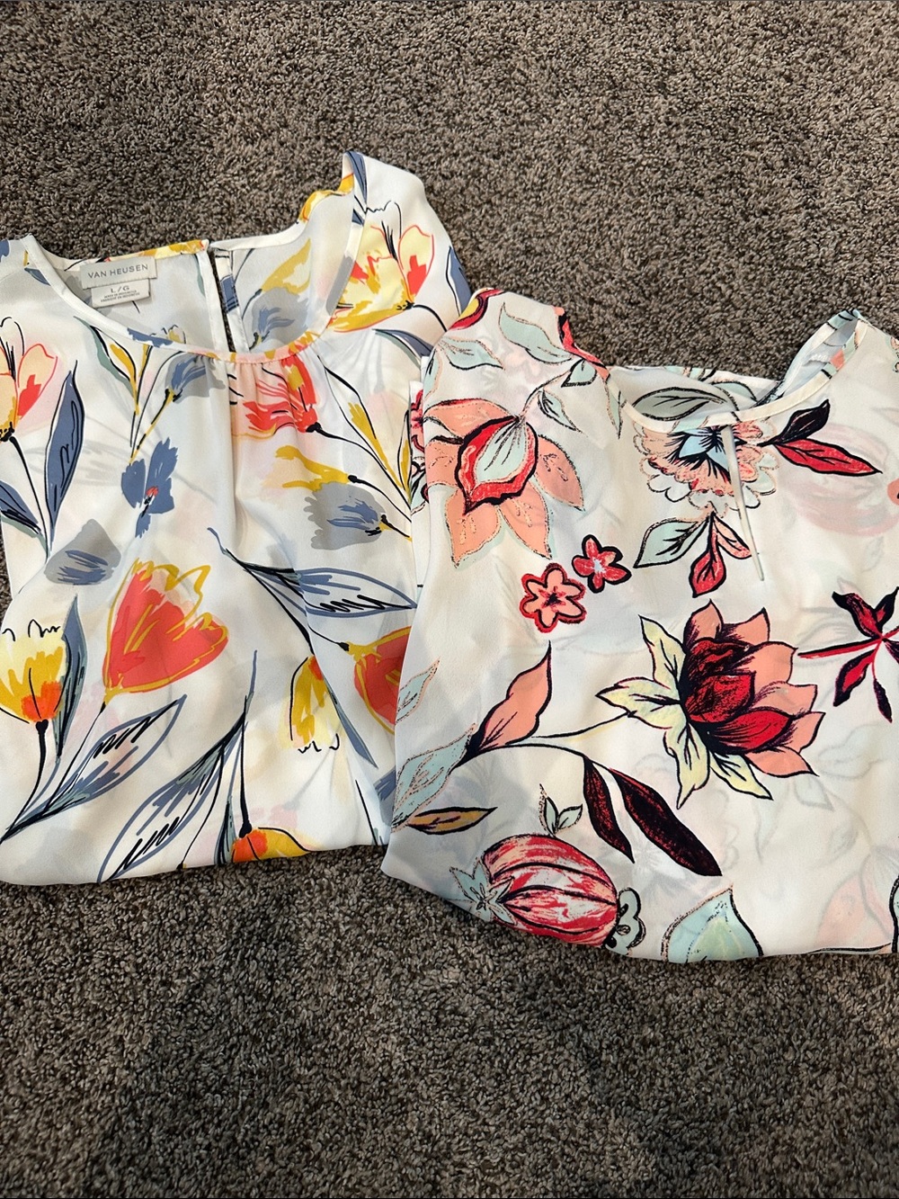 Lot of 2 Van Heusen Short Sleeve Blouses. Size L.